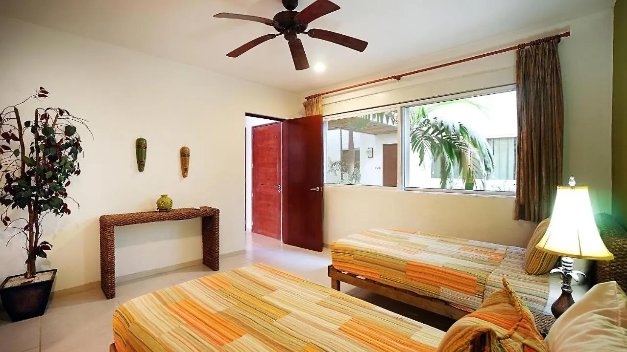 Meridian 107 Condo Playa del Carmen 0*,