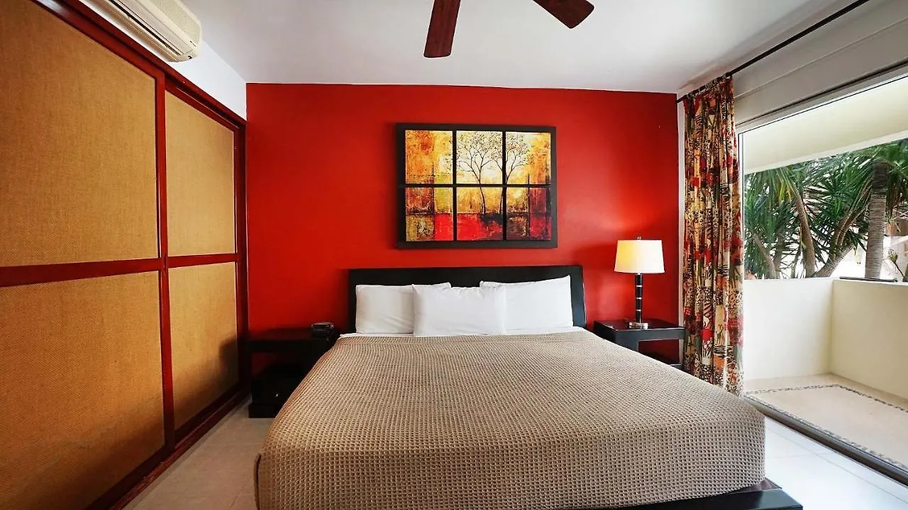 Meridian 107 condo Playa del Carmen 0*,